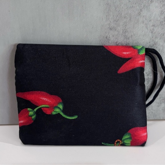 NWOT Black Purse Tote Handbag & Wallet Coin Purse With Red Chili Pepper Design - Picture 11 of 15